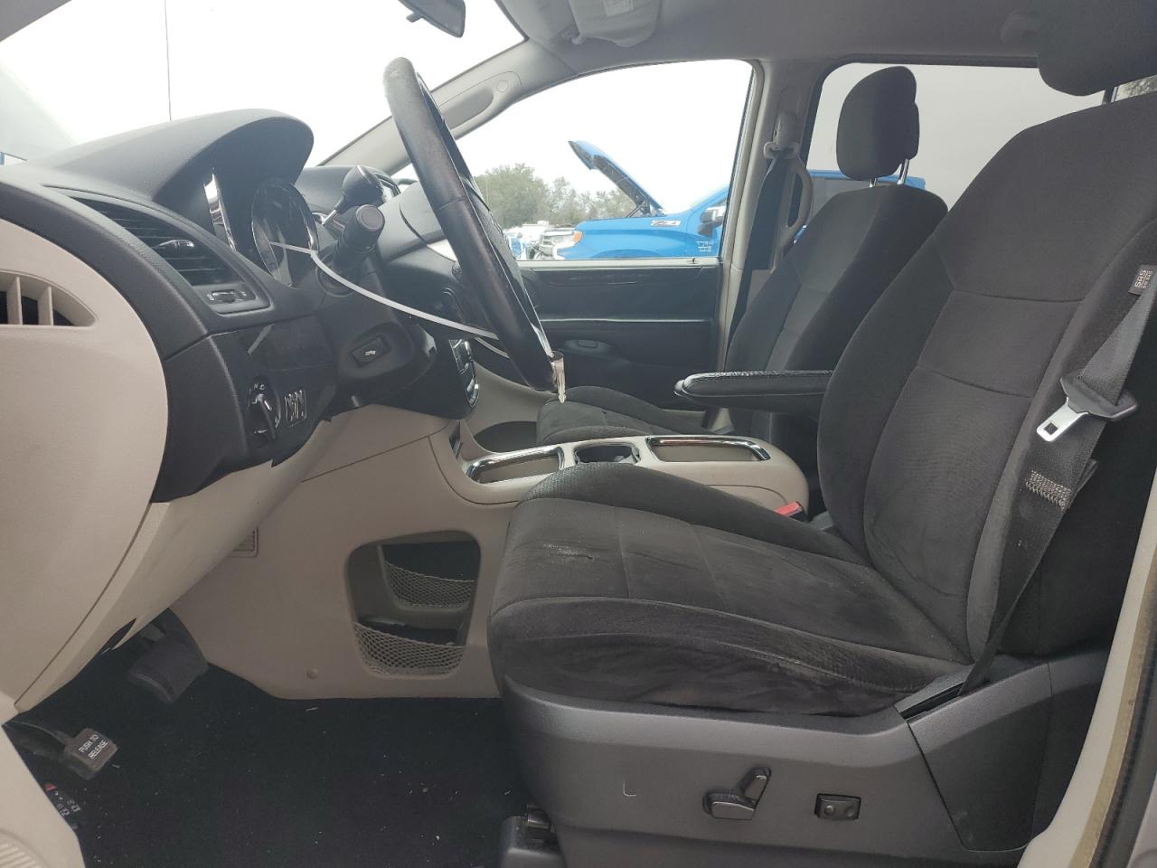 2013 Dodge Caravan - Image 7