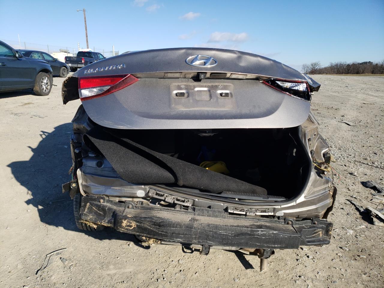 2015 Hyundai Elantra - Image 6