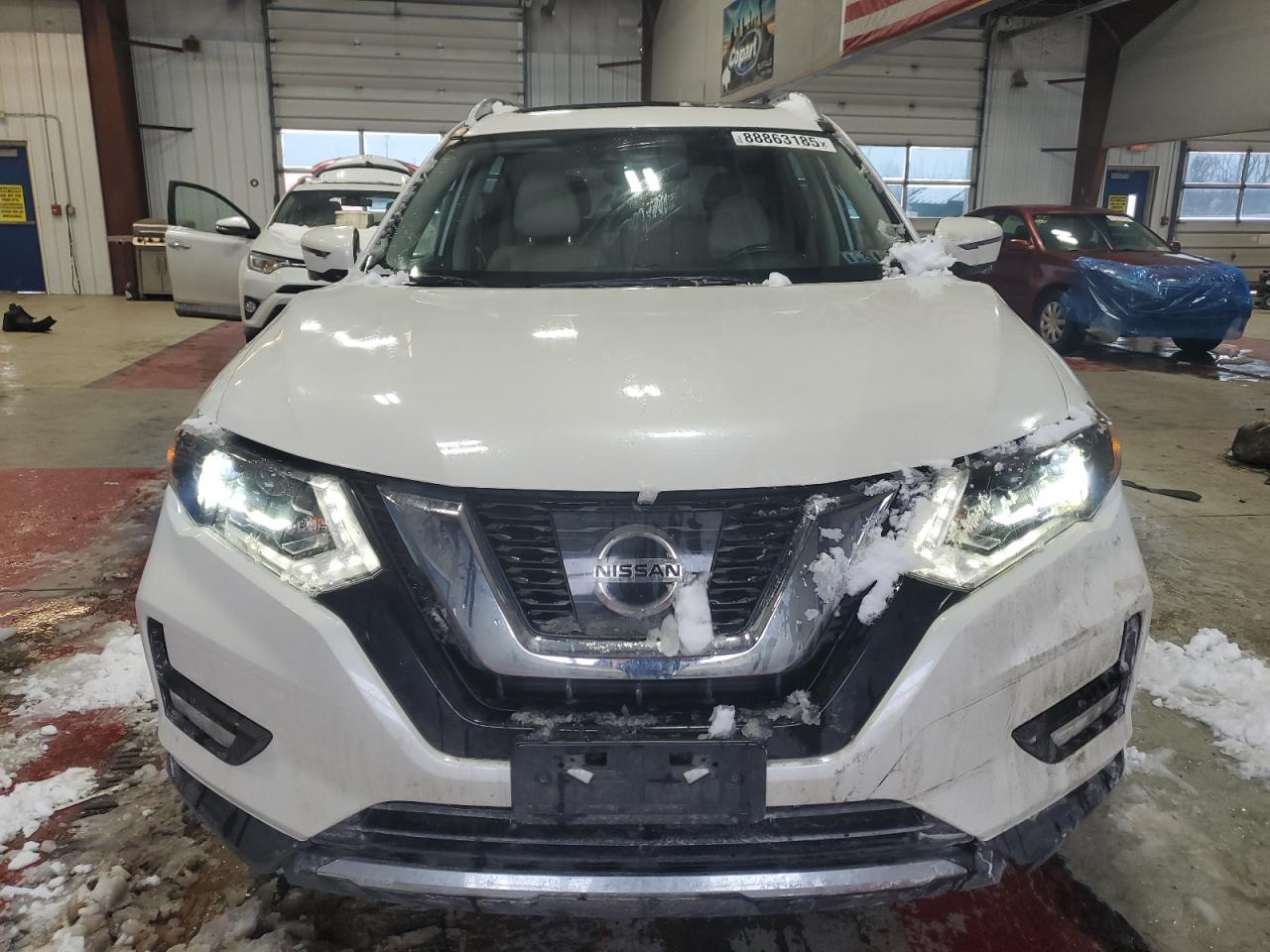 2017 Nissan Rogue - Image 5
