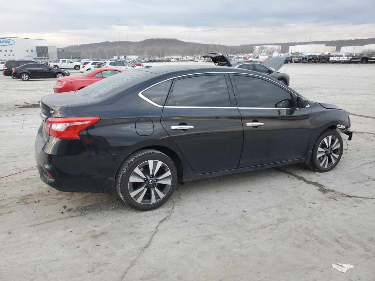 2019 Nissan Sentra - Image 3