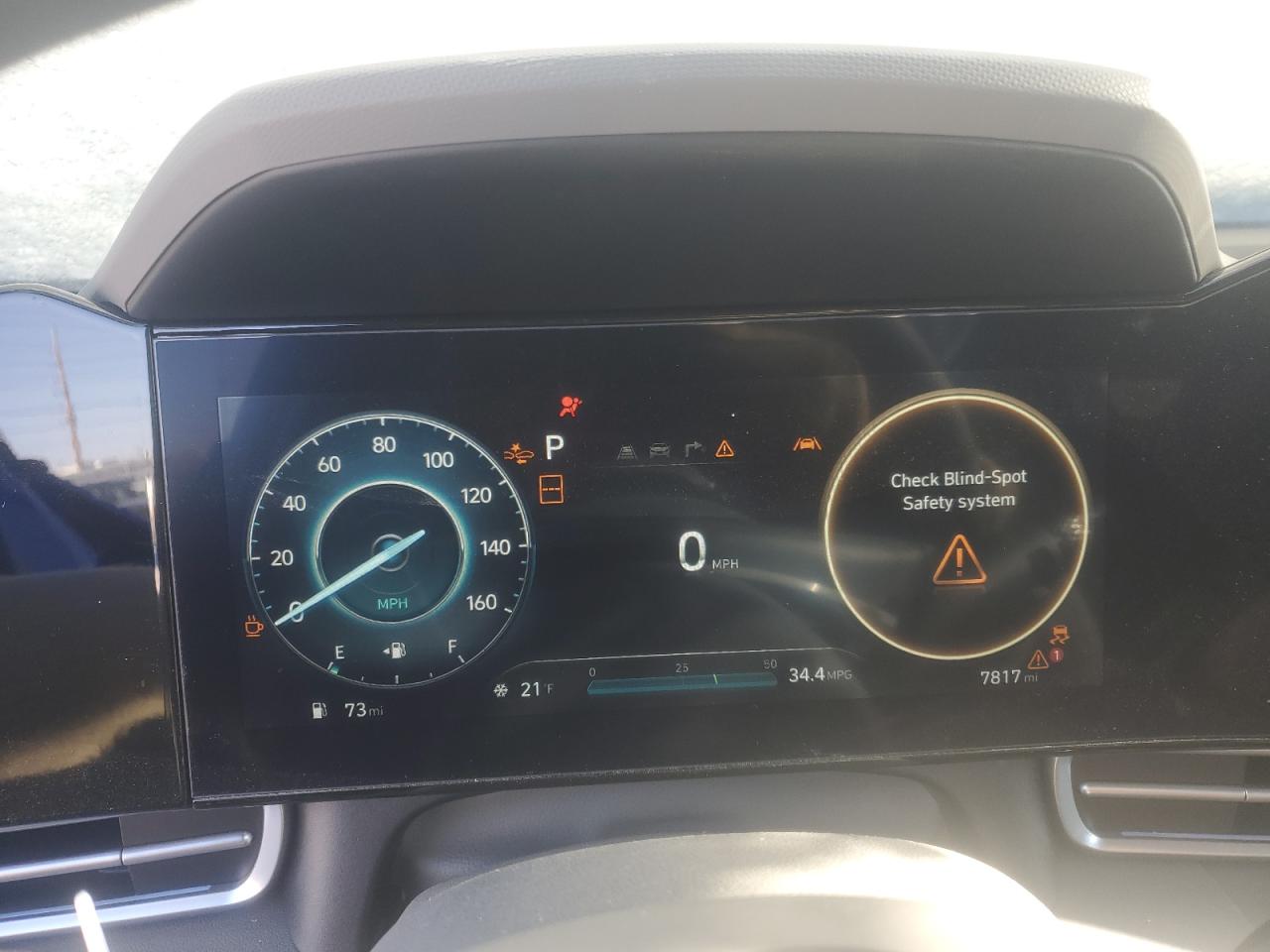 2024 Hyundai Elantra - Image 9