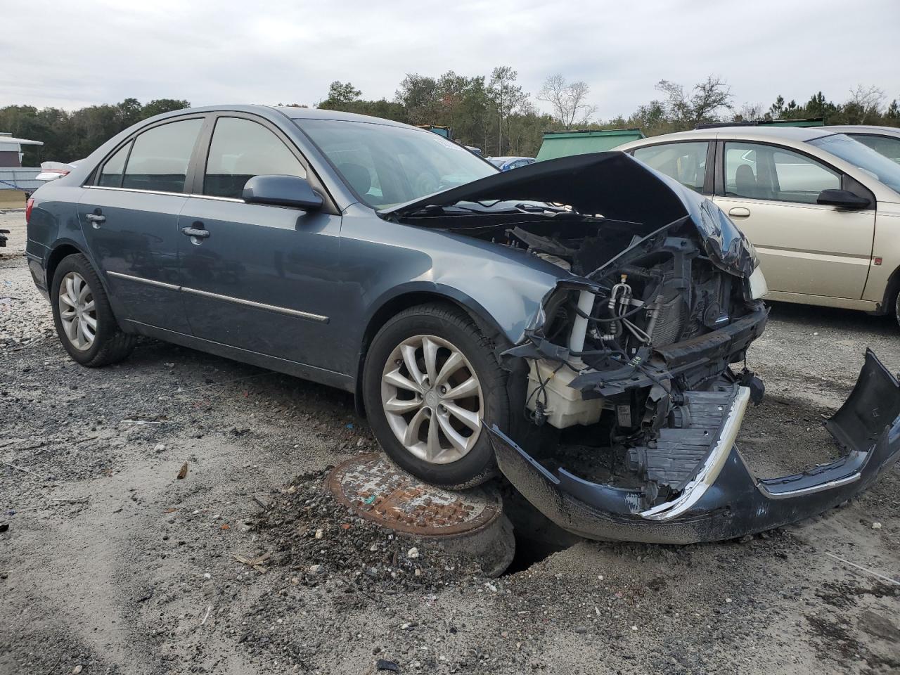 2009 Hyundai Sonata - Image 4