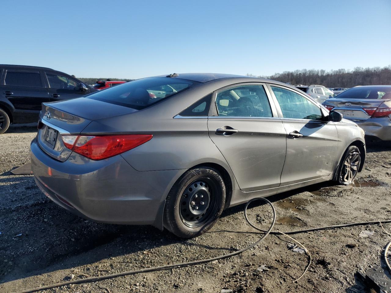 2012 Hyundai Sonata - Image 3