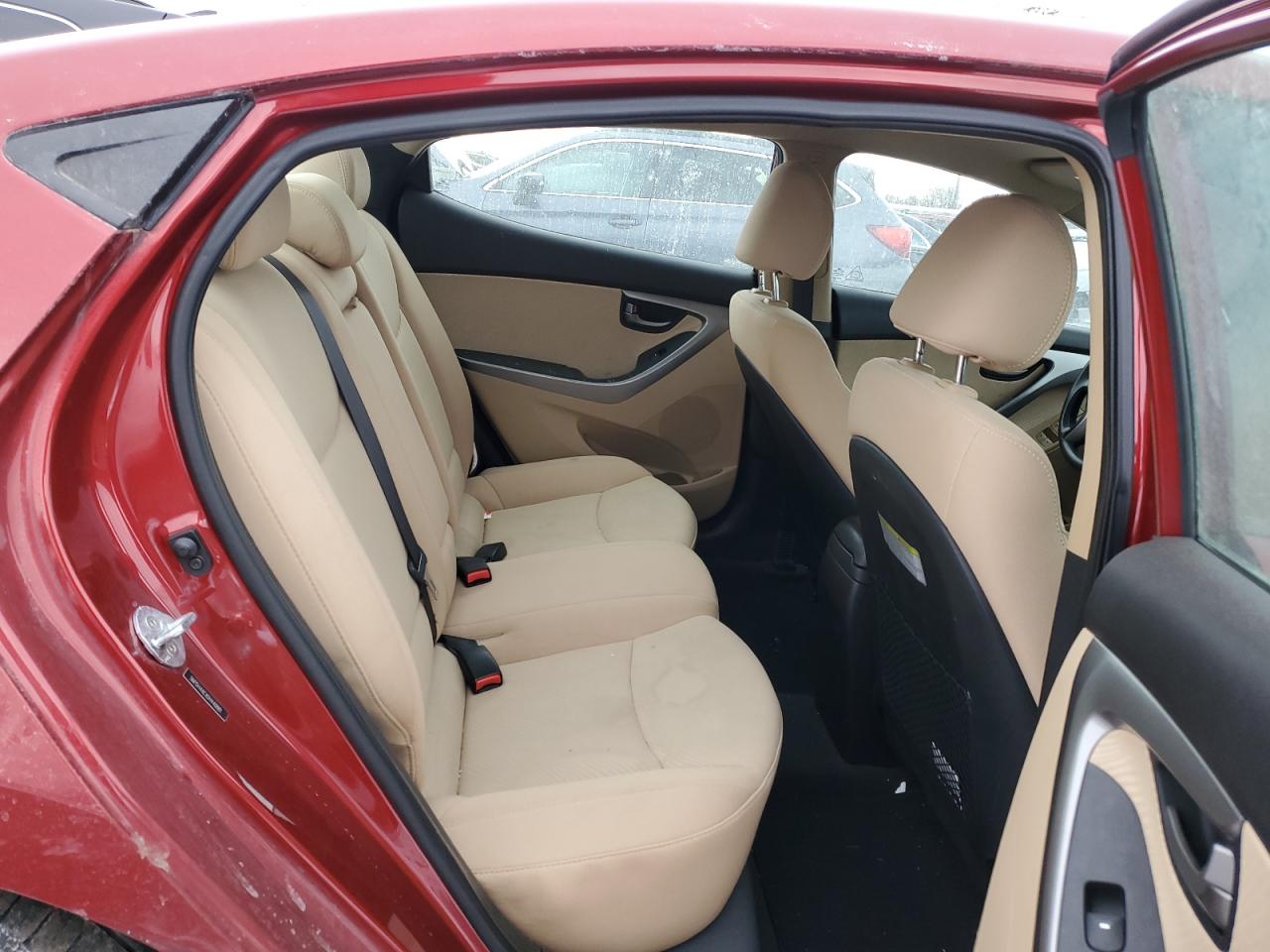 2013 Hyundai Elantra - Image 10
