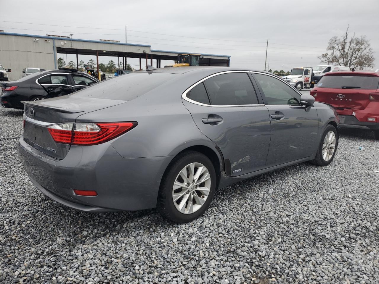 2013 Lexus ES - Image 3