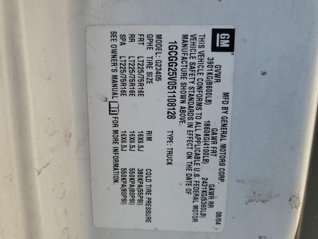 2005 Chevrolet Express - Image 13