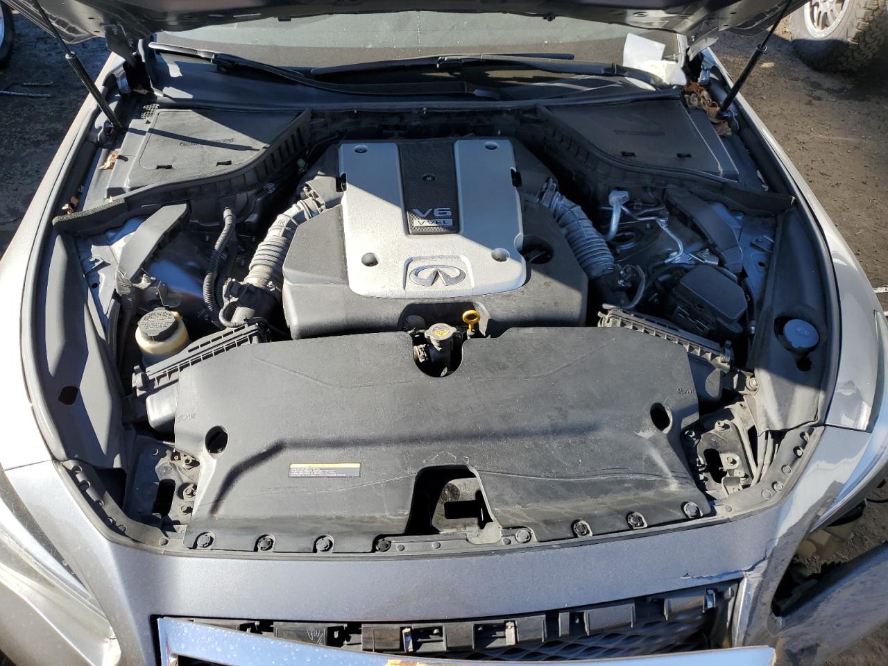 2015 Infiniti Q50 - Image 11