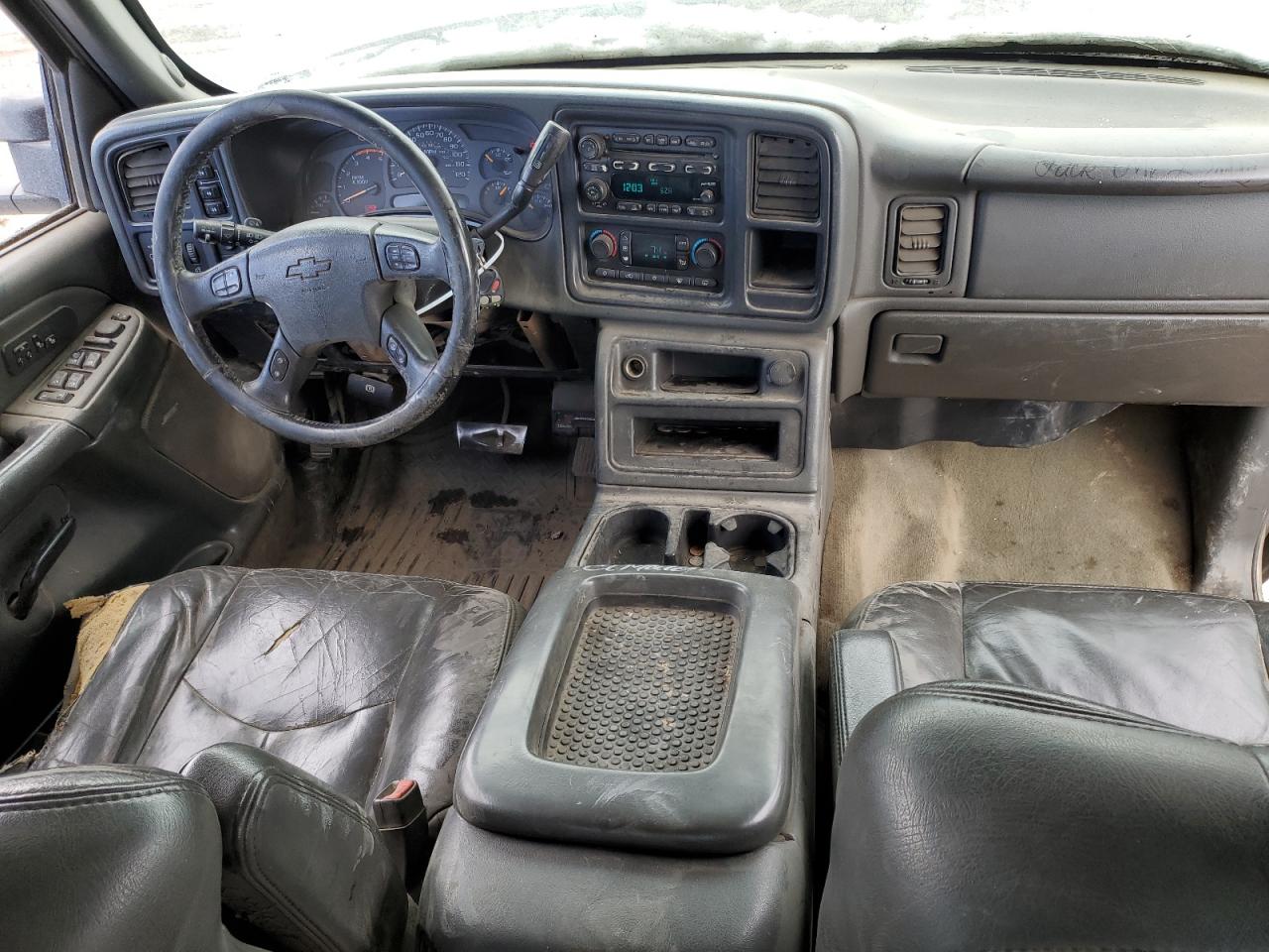 2004 Chevrolet Silverado - Image 8