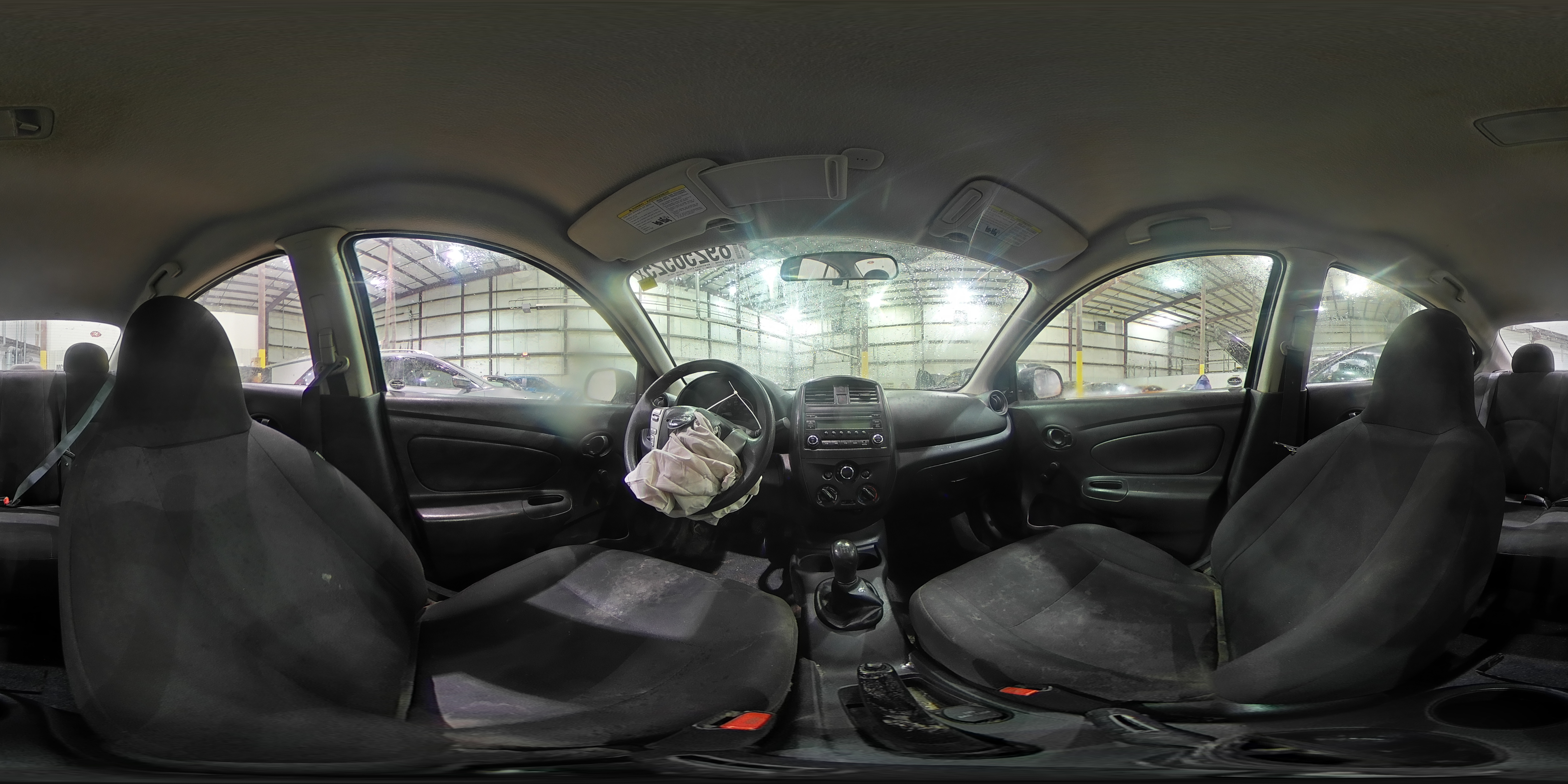 2015 Nissan Versa - Image 14