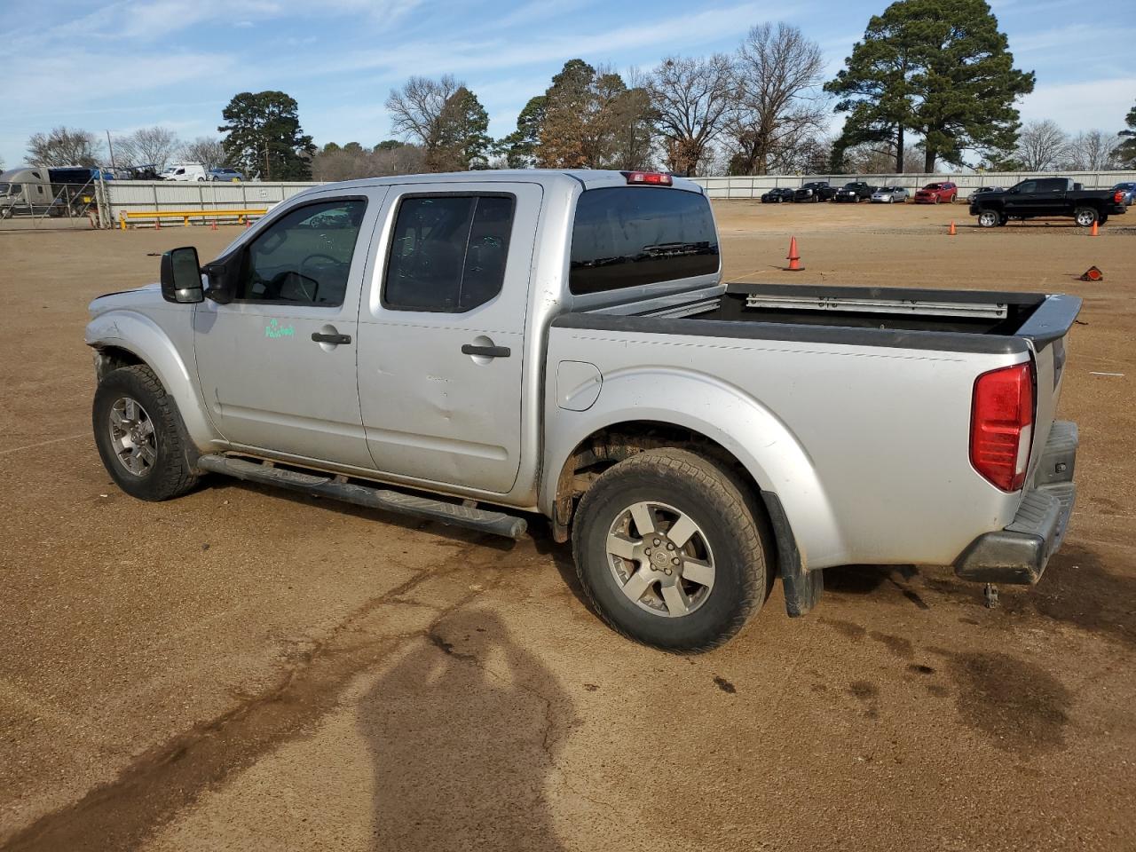 2013 Nissan Navara (Frontier) - Image 2