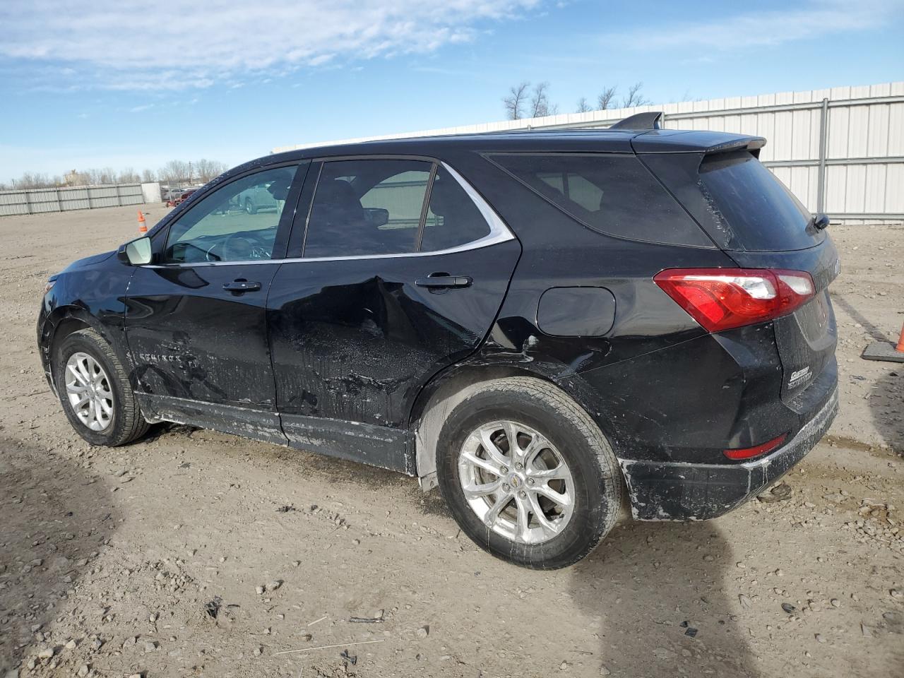 2020 Chevrolet Equinox - Image 2