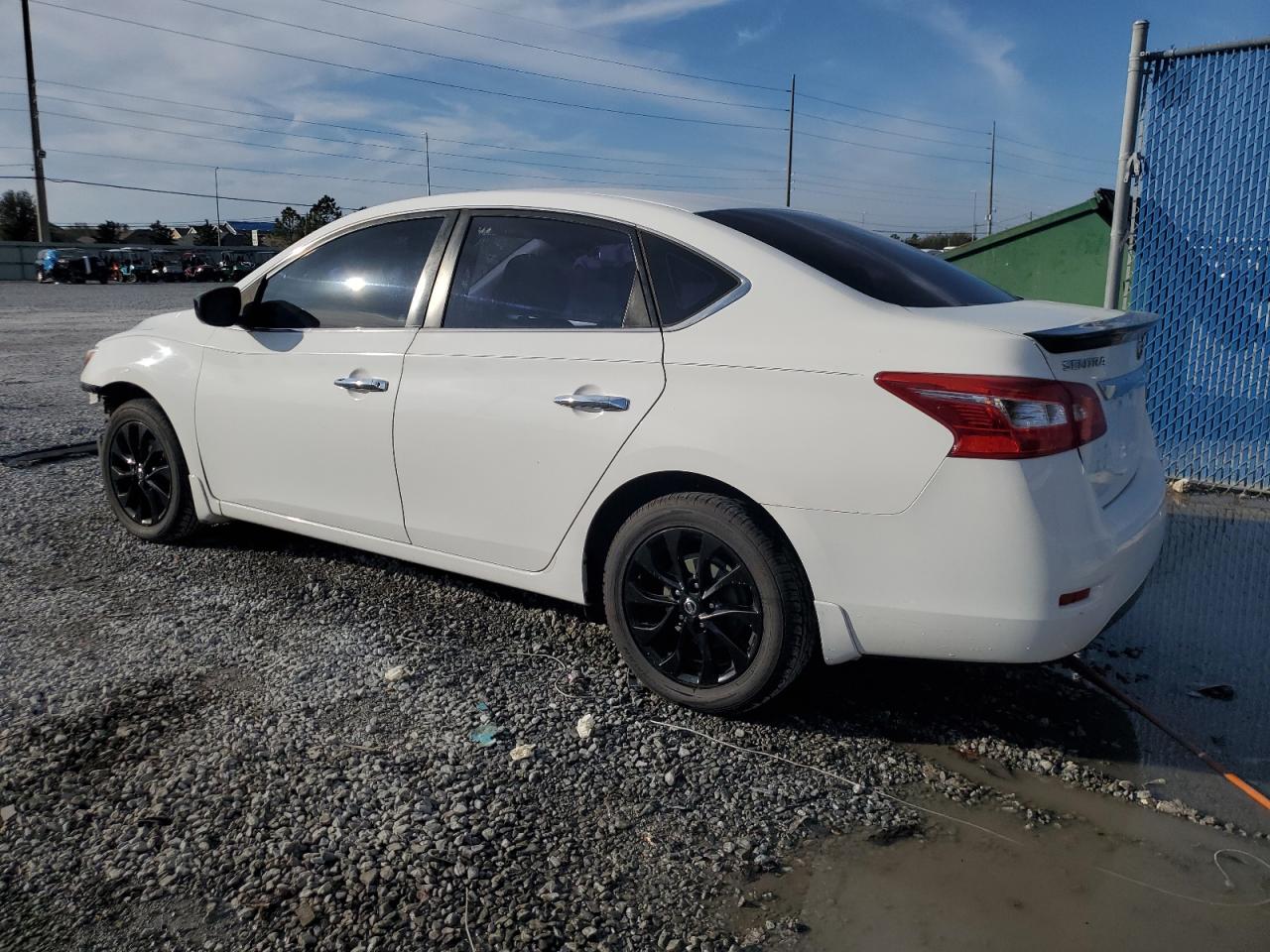 2018 Nissan Sentra - Image 2