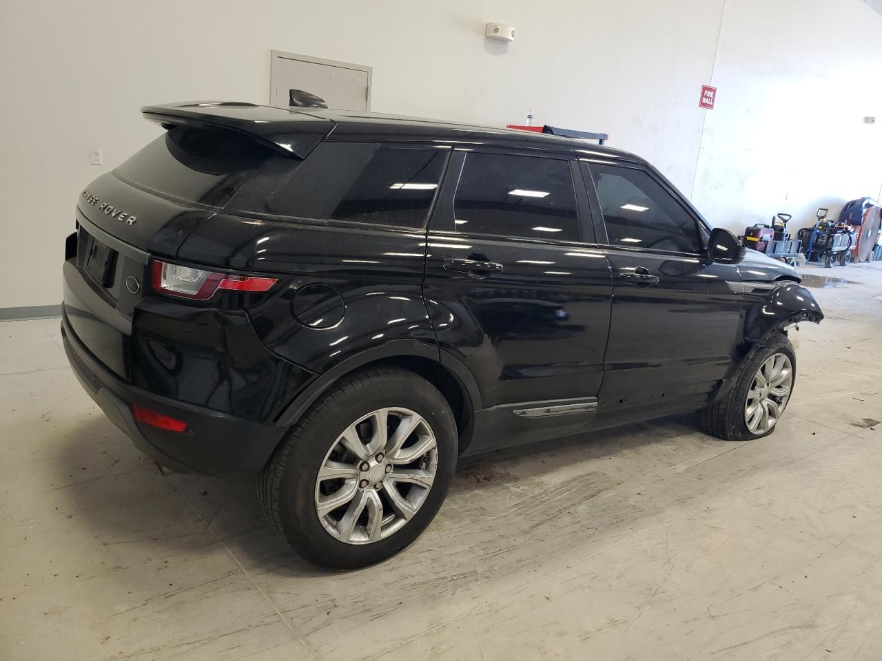 2018 Land Rover Range Rover - Image 3