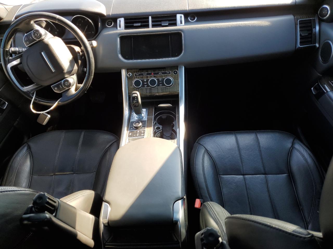 2015 Land Rover Range Rover - Image 8