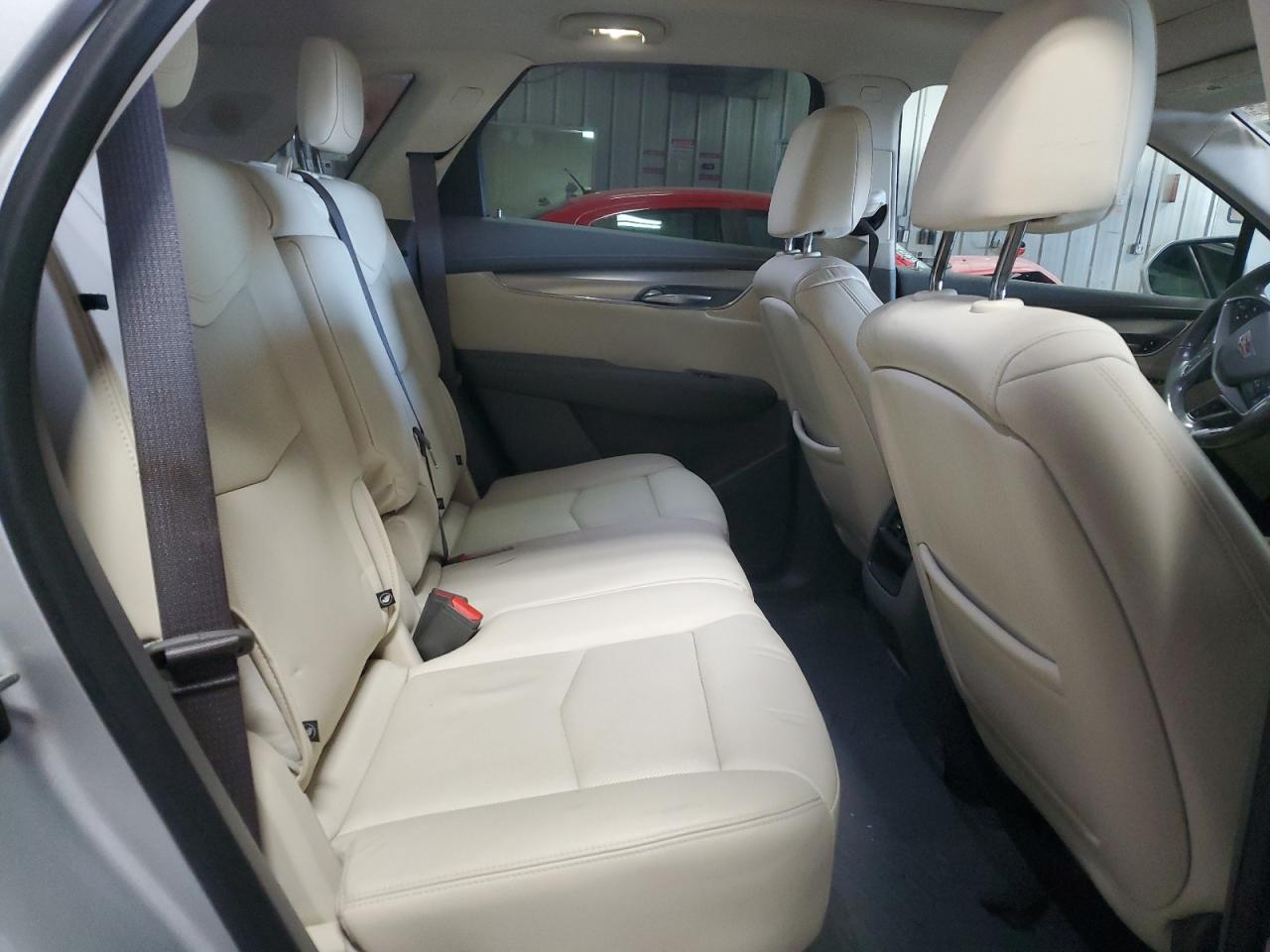 2019 Cadillac XT5 - Image 11