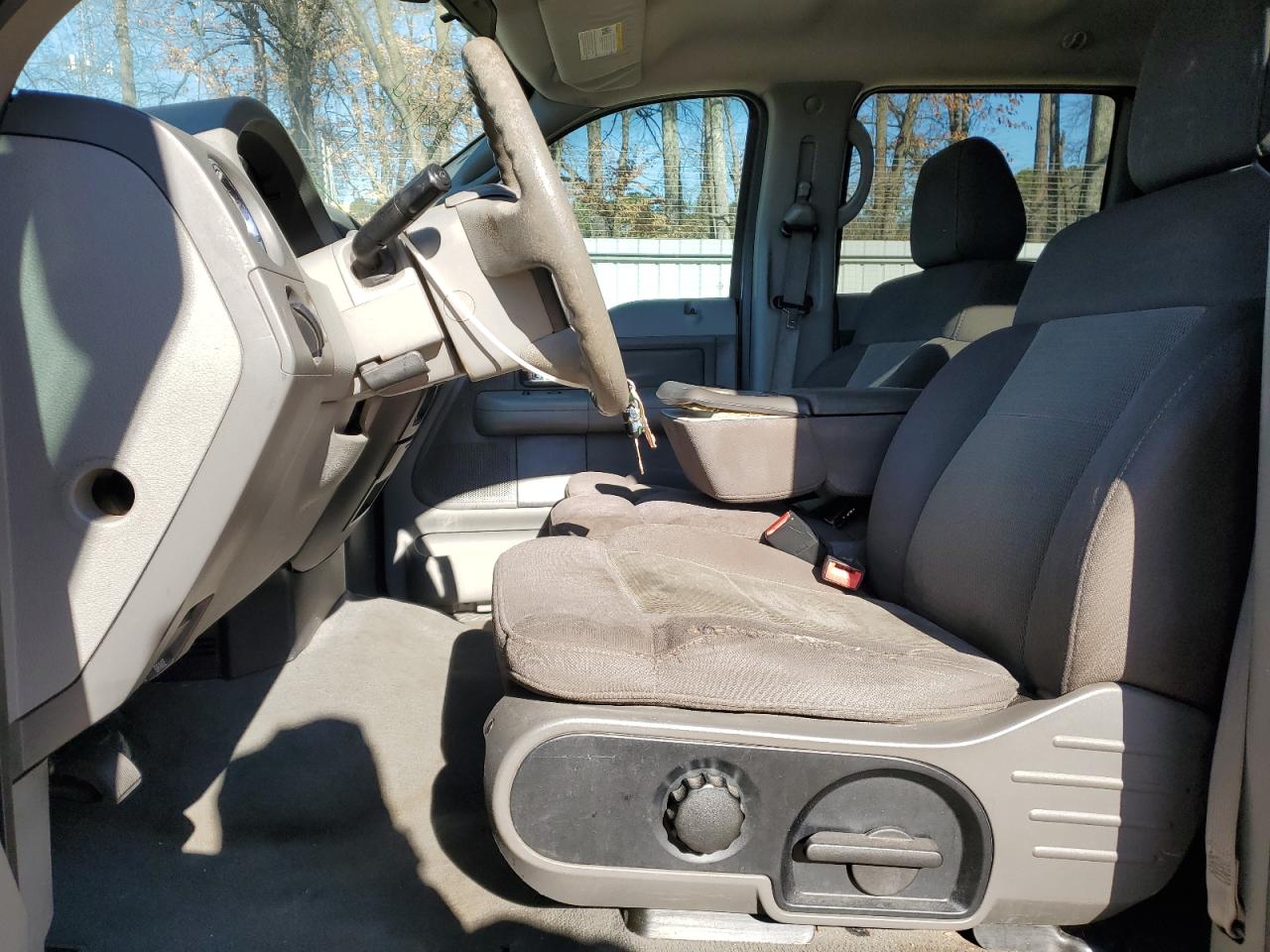 2004 Ford F-150 - Image 7