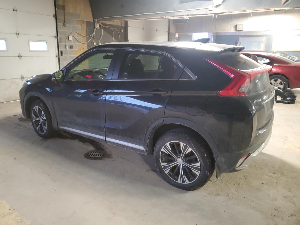 2018 Mitsubishi Eclipse - Image 2