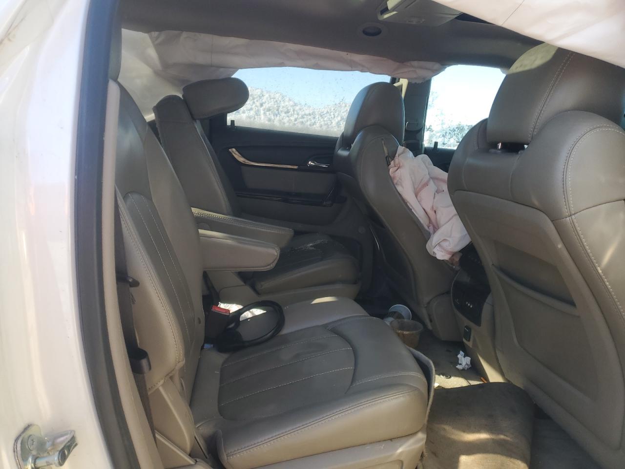 2015 GMC Acadia - Image 11
