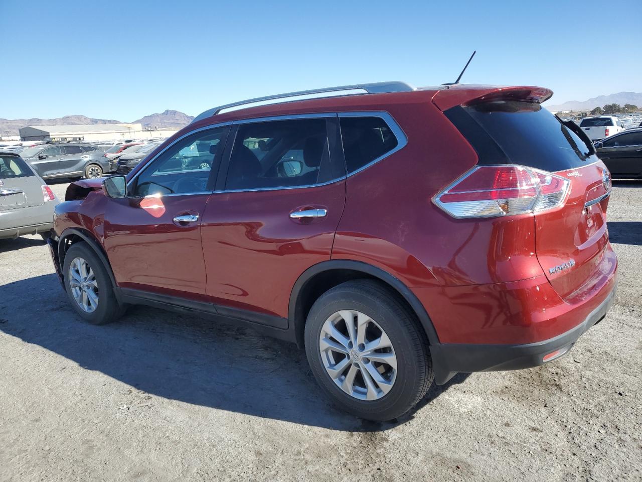 2015 Nissan Rogue - Image 2