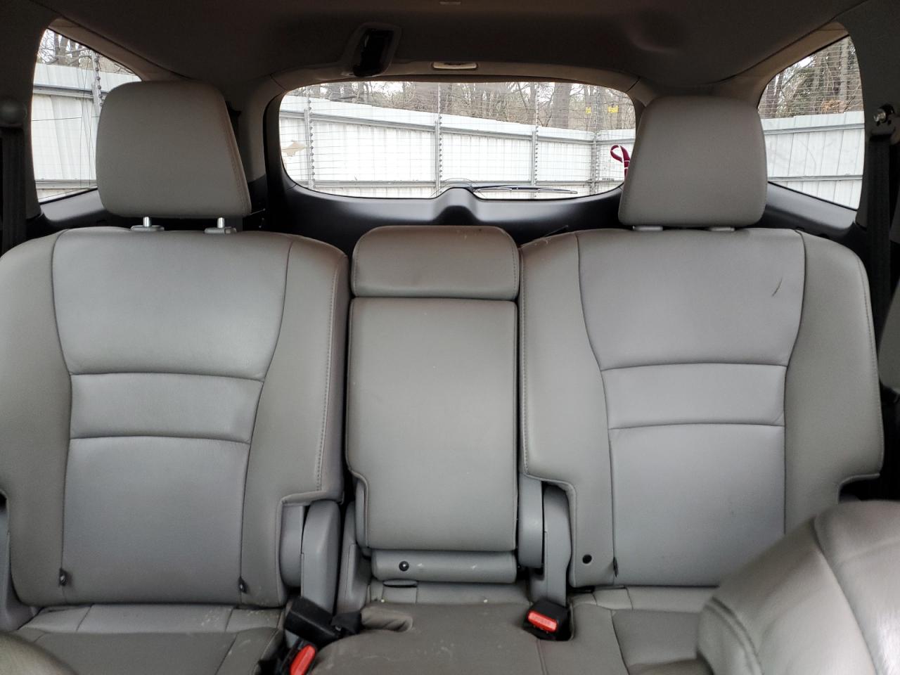 2016 Honda Pilot - Image 10