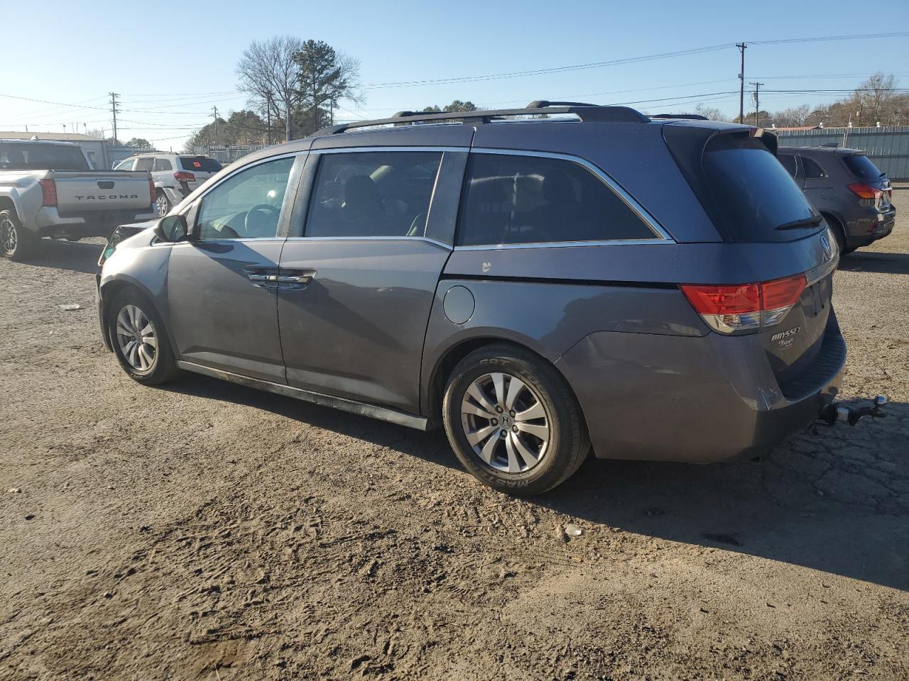 2015 Honda Odyssey - Image 2