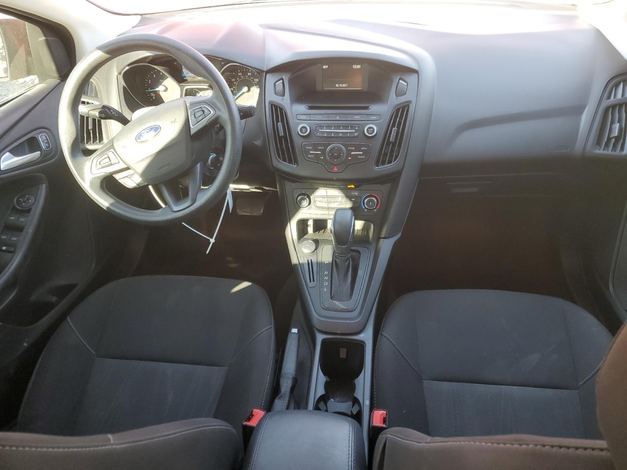 2017 Ford Focus - Image 8