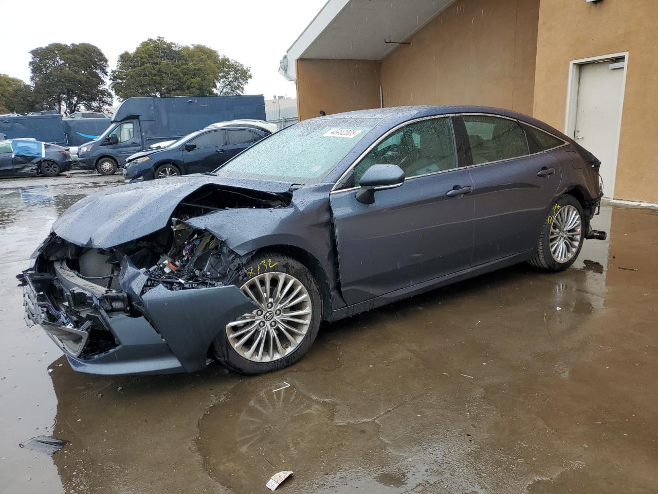 2019 Toyota Avalon - Image 1