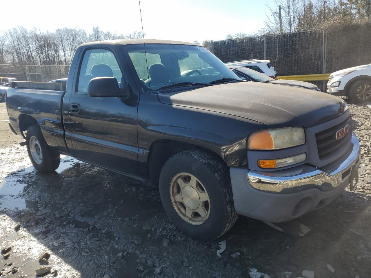 2003 GMC Sierra - Image 4