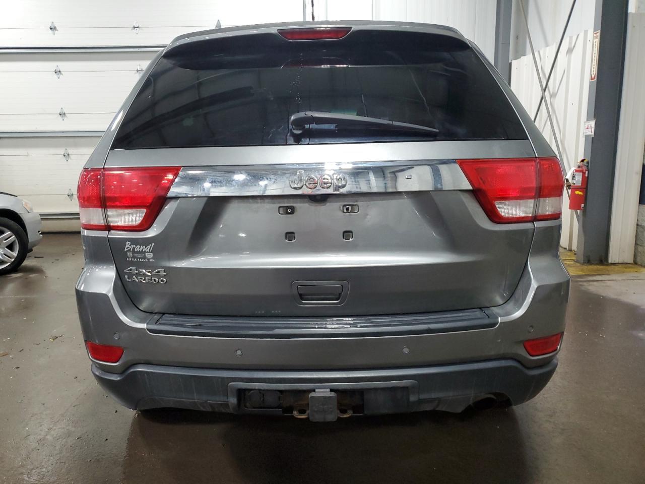 2012 Jeep Grand Cherokee - Image 6