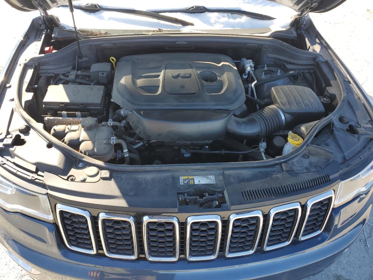 2020 Jeep Grand Cherokee - Image 12