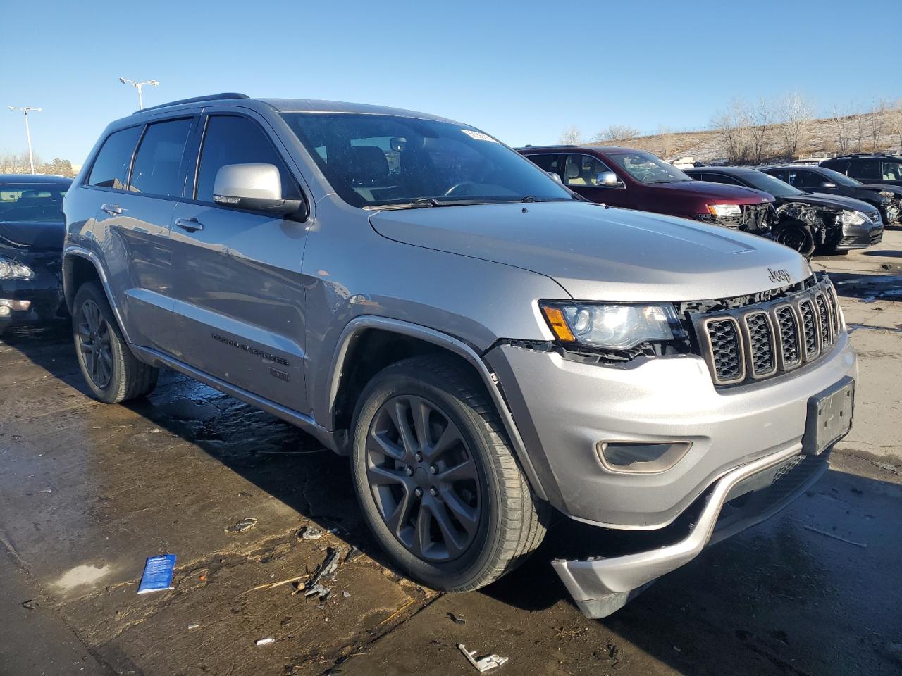 2017 Jeep Grand Cherokee - Image 4