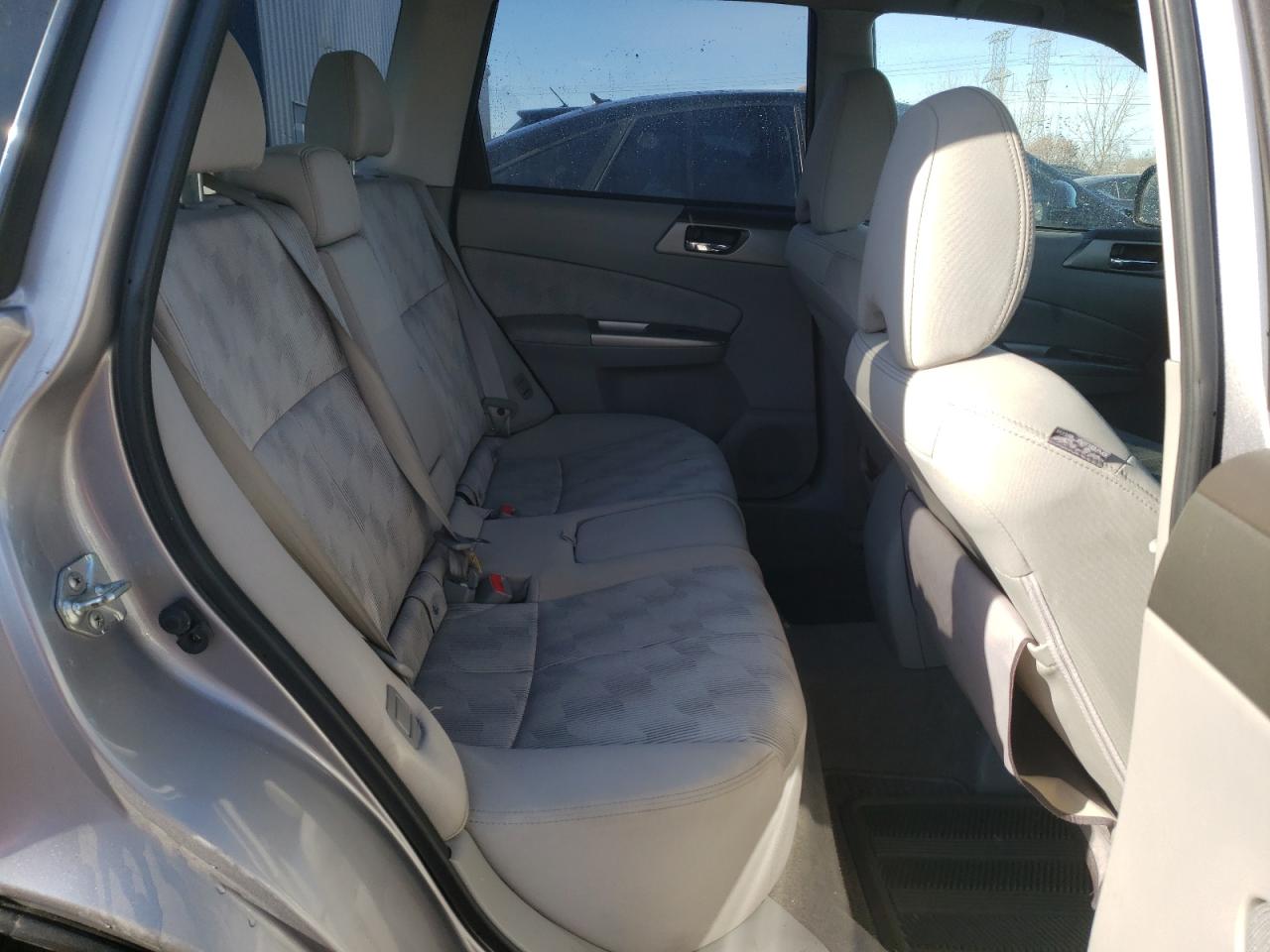2010 Subaru Forester - Image 10
