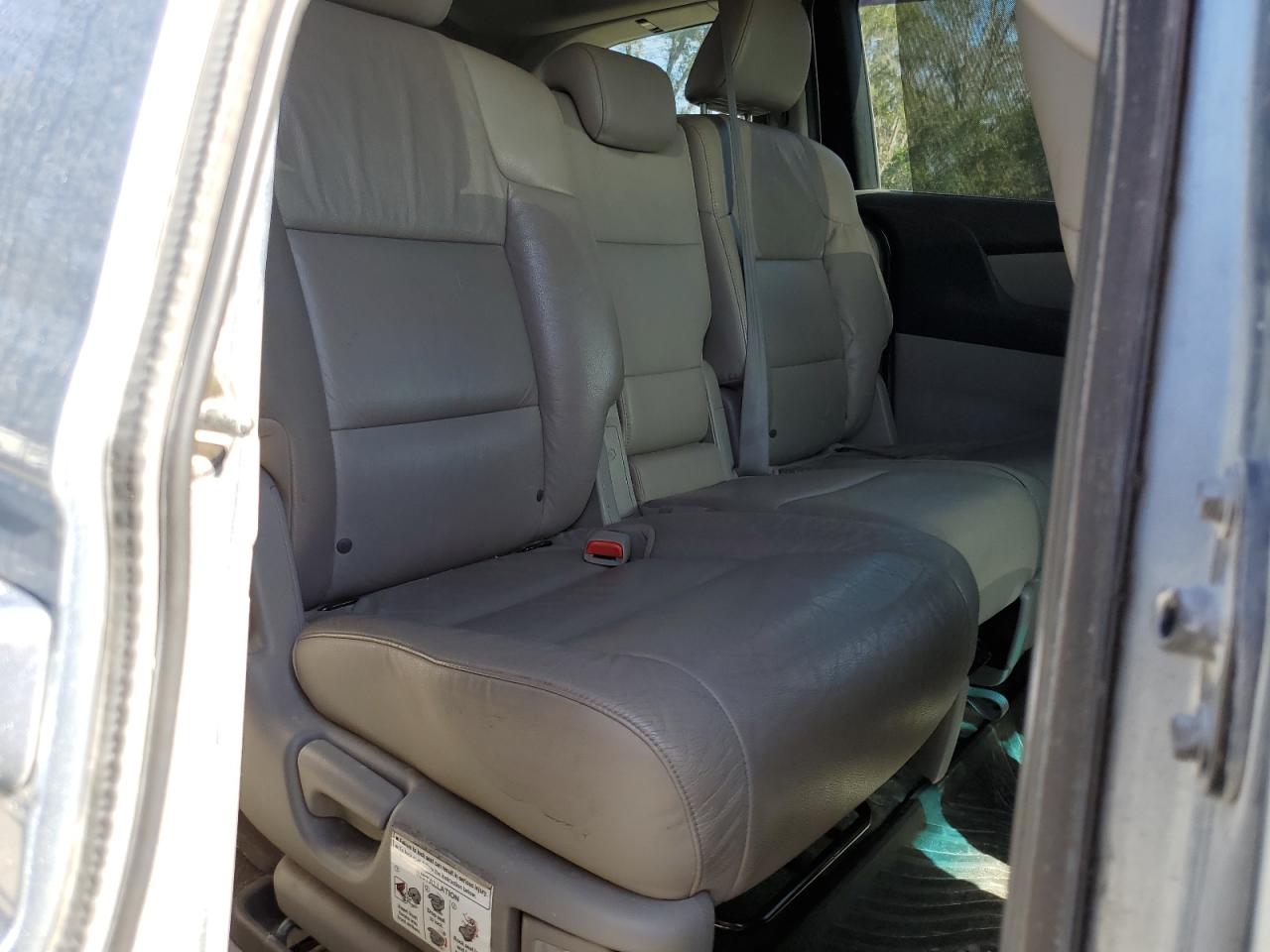 2011 Honda Odyssey - Image 11
