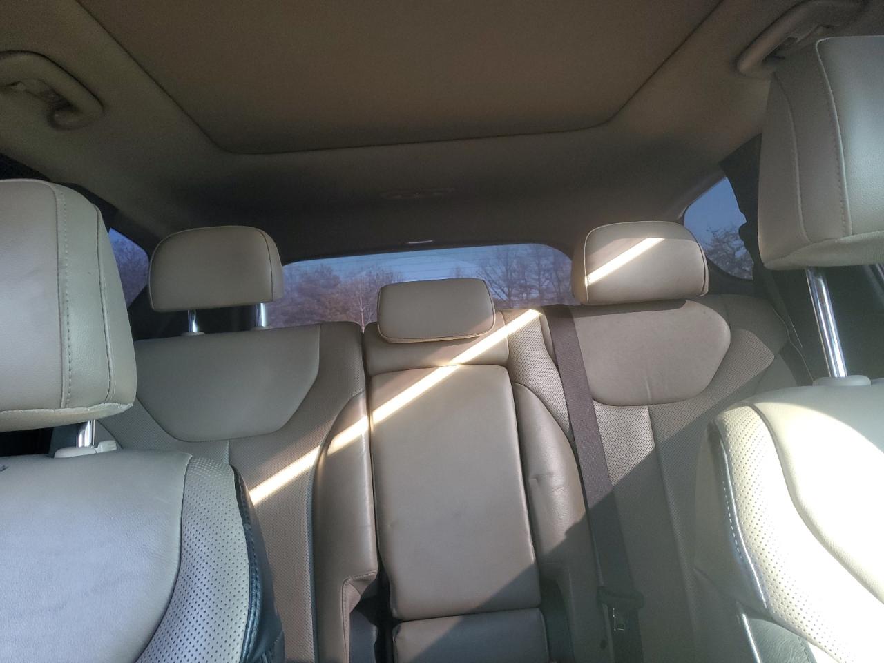 2022 Hyundai Santa Fe - Image 10