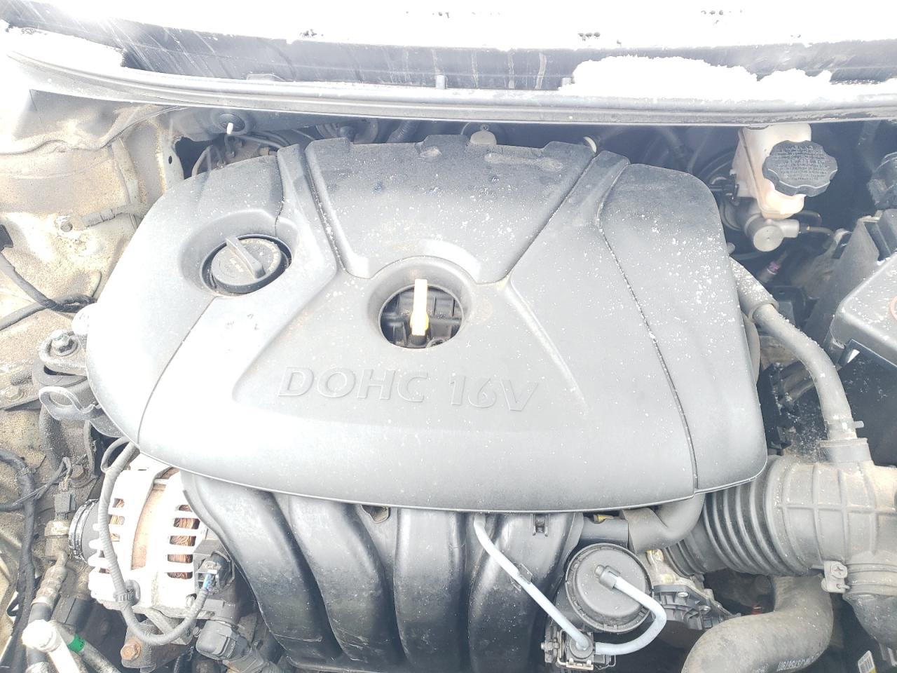 2016 Hyundai Elantra - Image 11