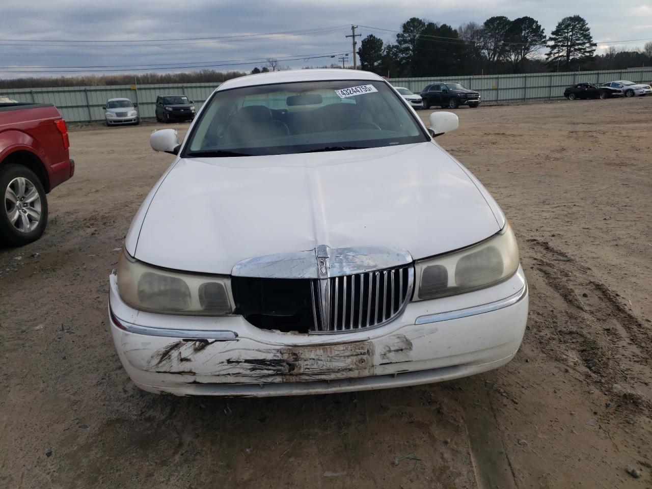 1998 Lincoln Town Car - Image 5
