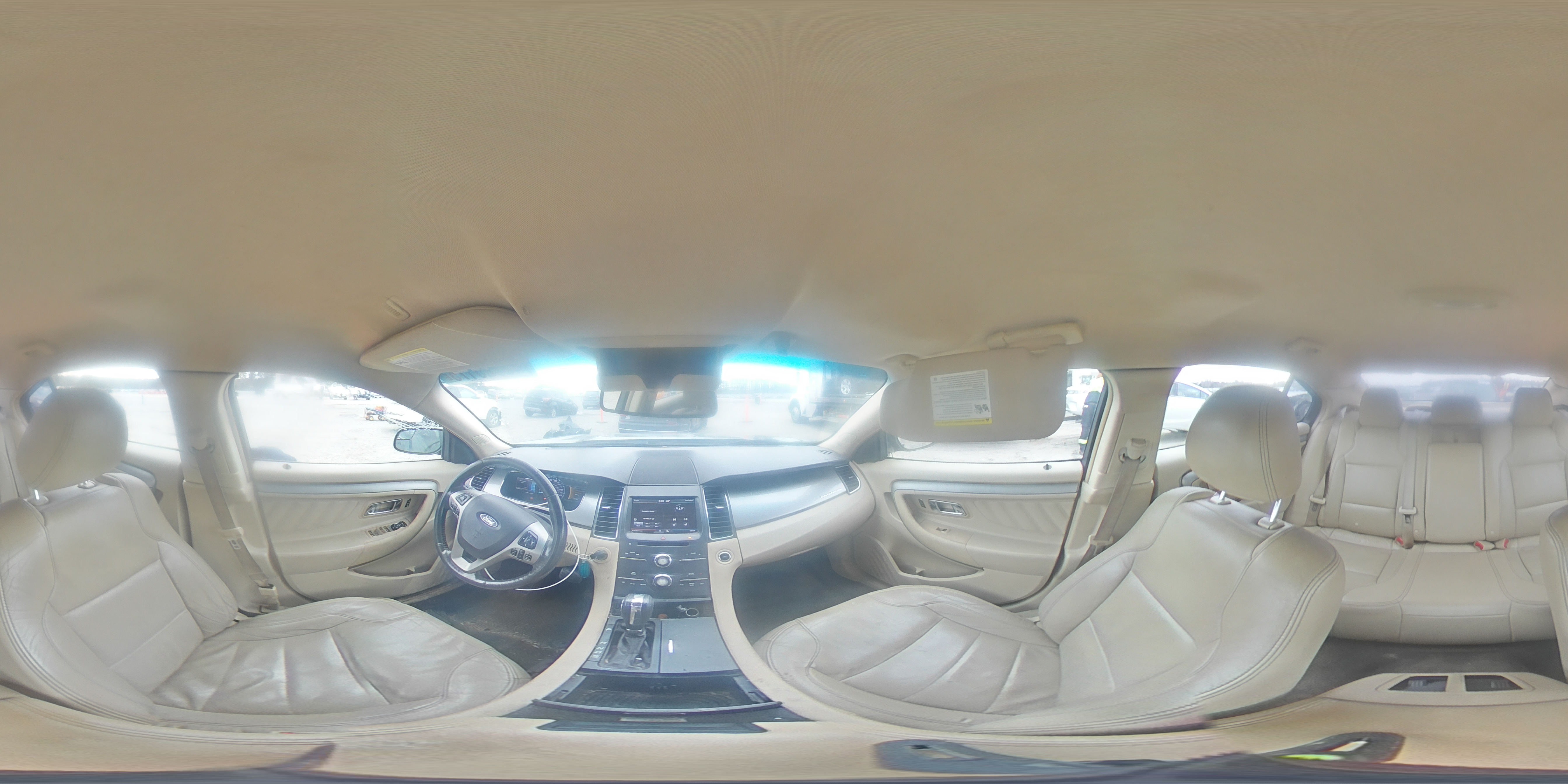 2014 Ford Taurus - Image 12