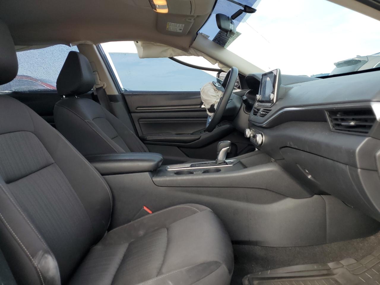 2020 Nissan Altima - Image 7