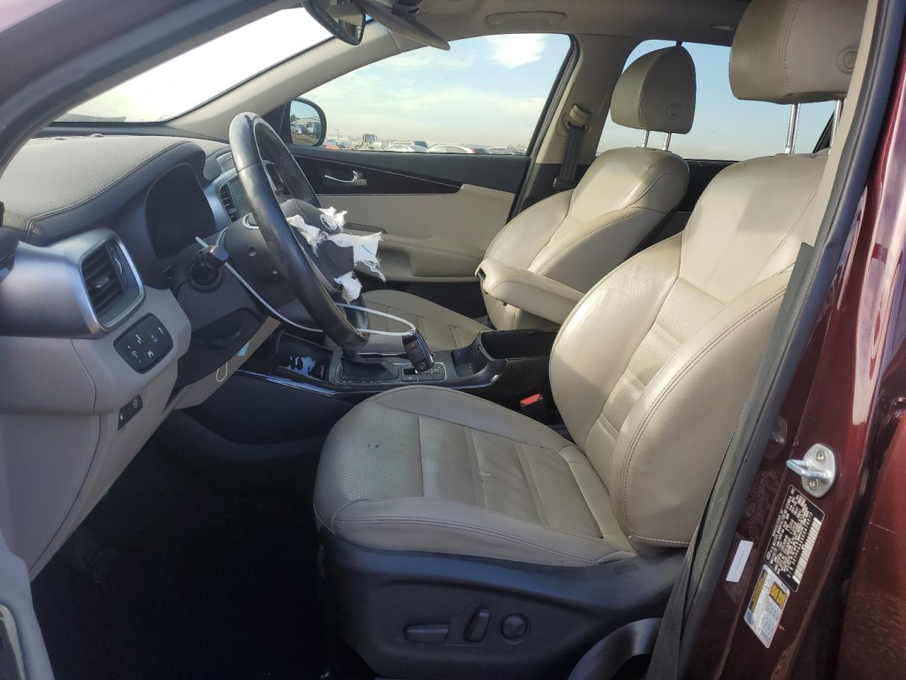 2019 Kia Sorento - Image 7