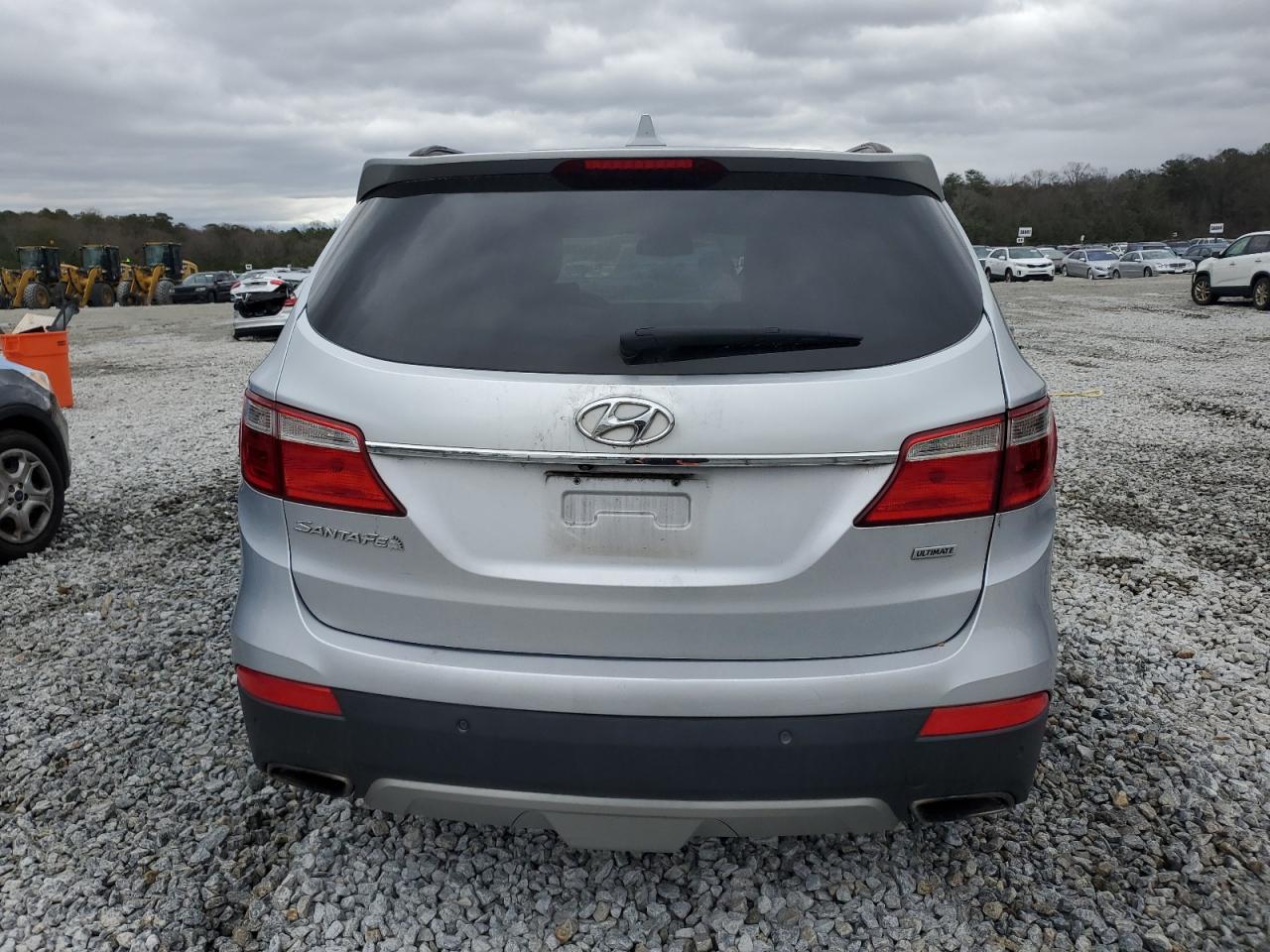 2016 Hyundai Santa Fe - Image 6