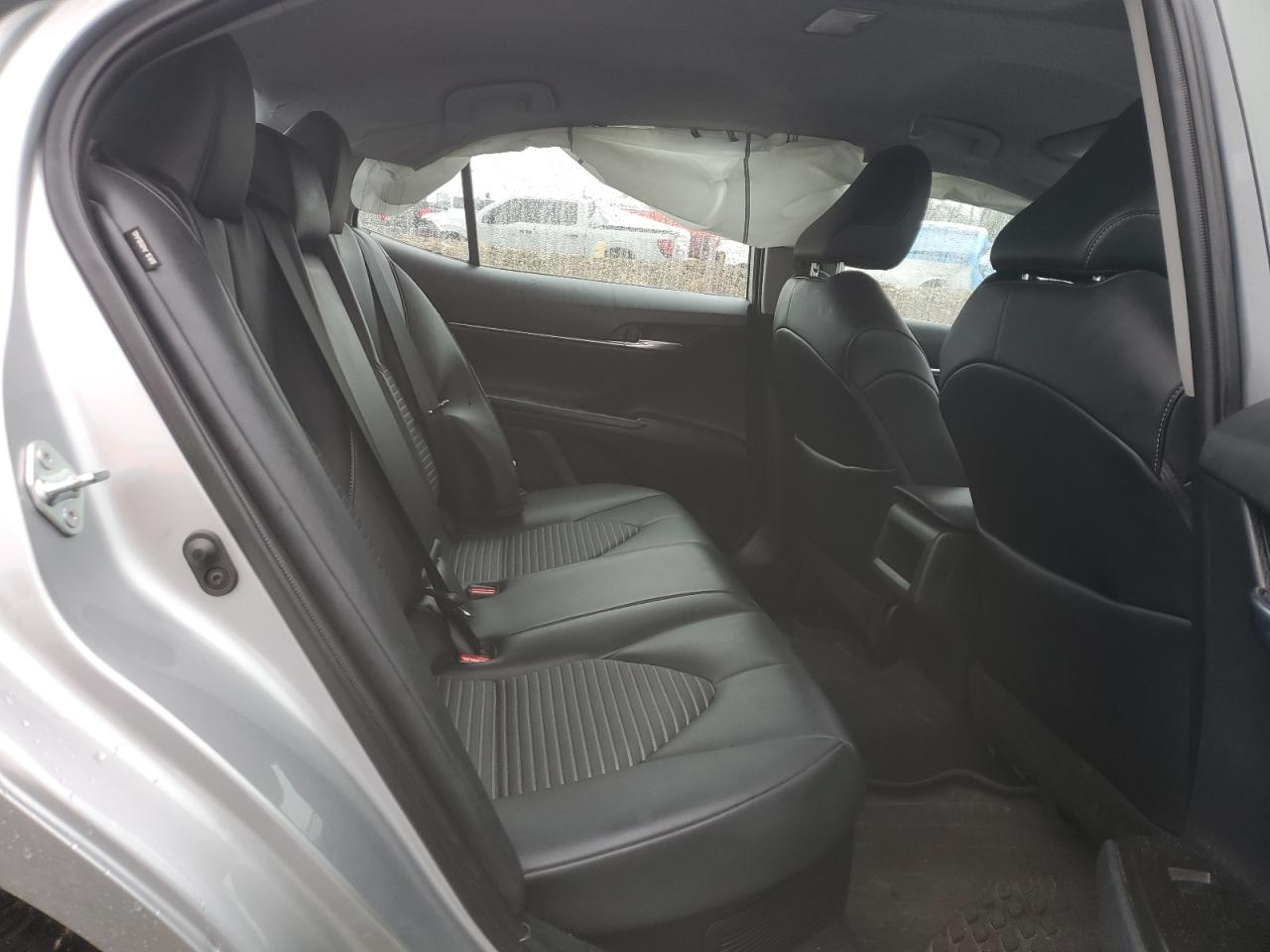 2022 Toyota Camry - Image 11