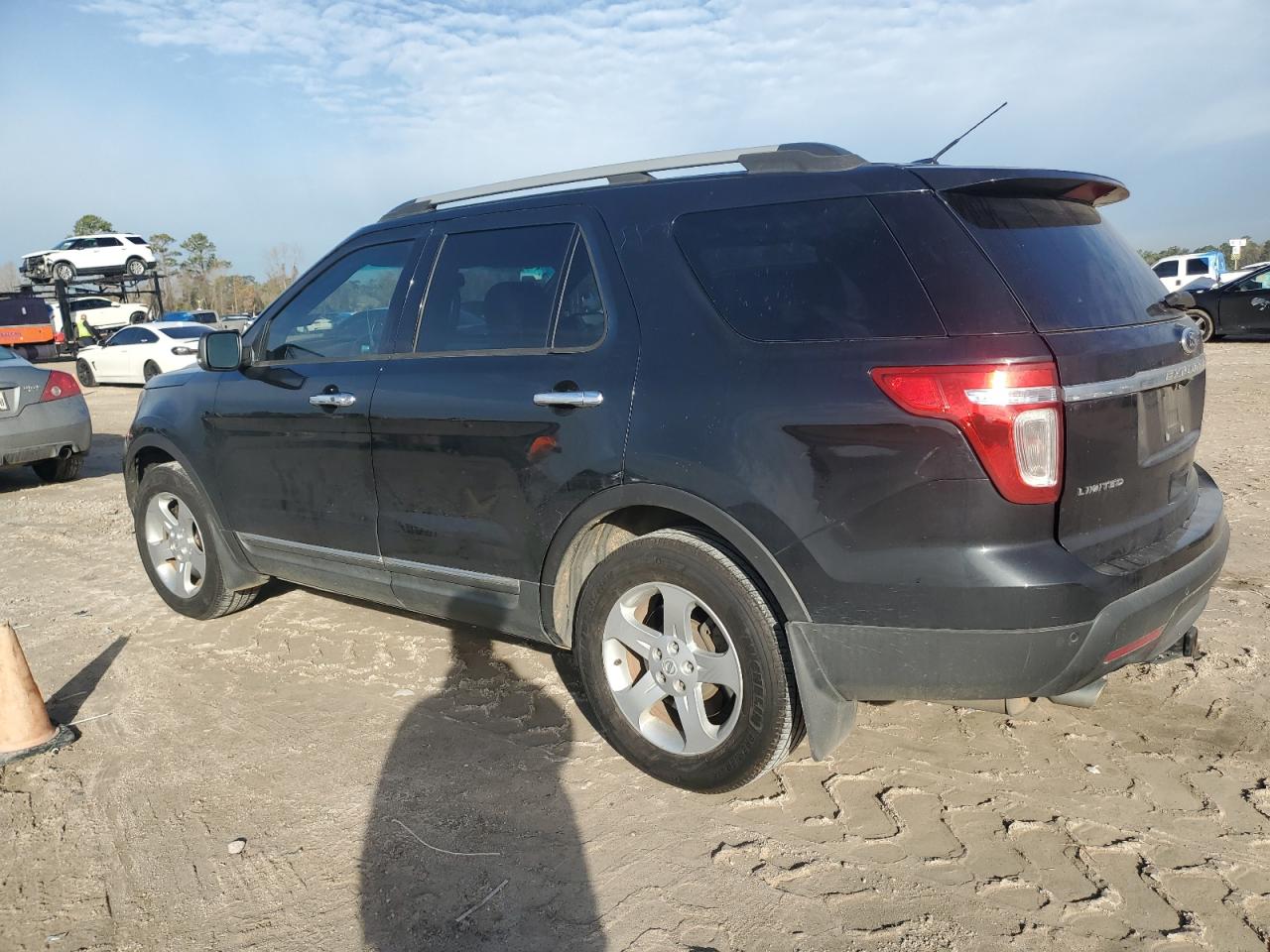 2015 Ford Explorer - Image 2