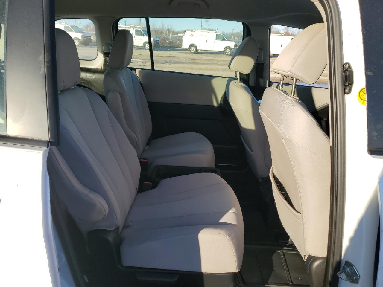 2014 Mazda 5 - Image 11