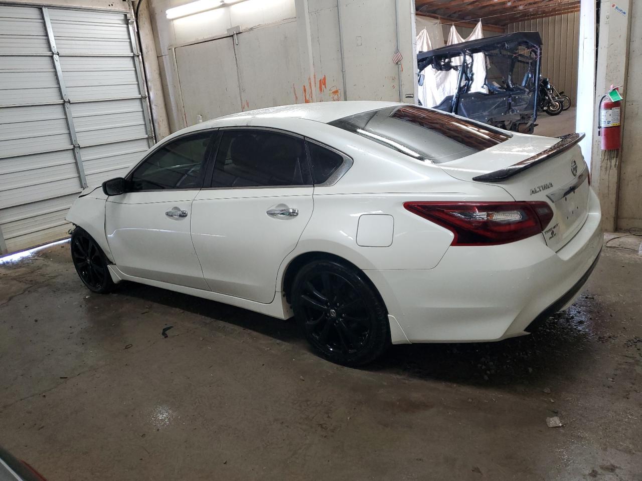 2017 Nissan Altima - Image 2