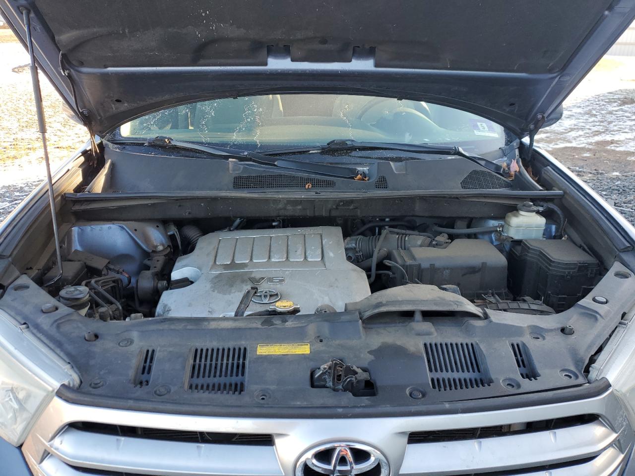 2011 Toyota Highlander - Image 12