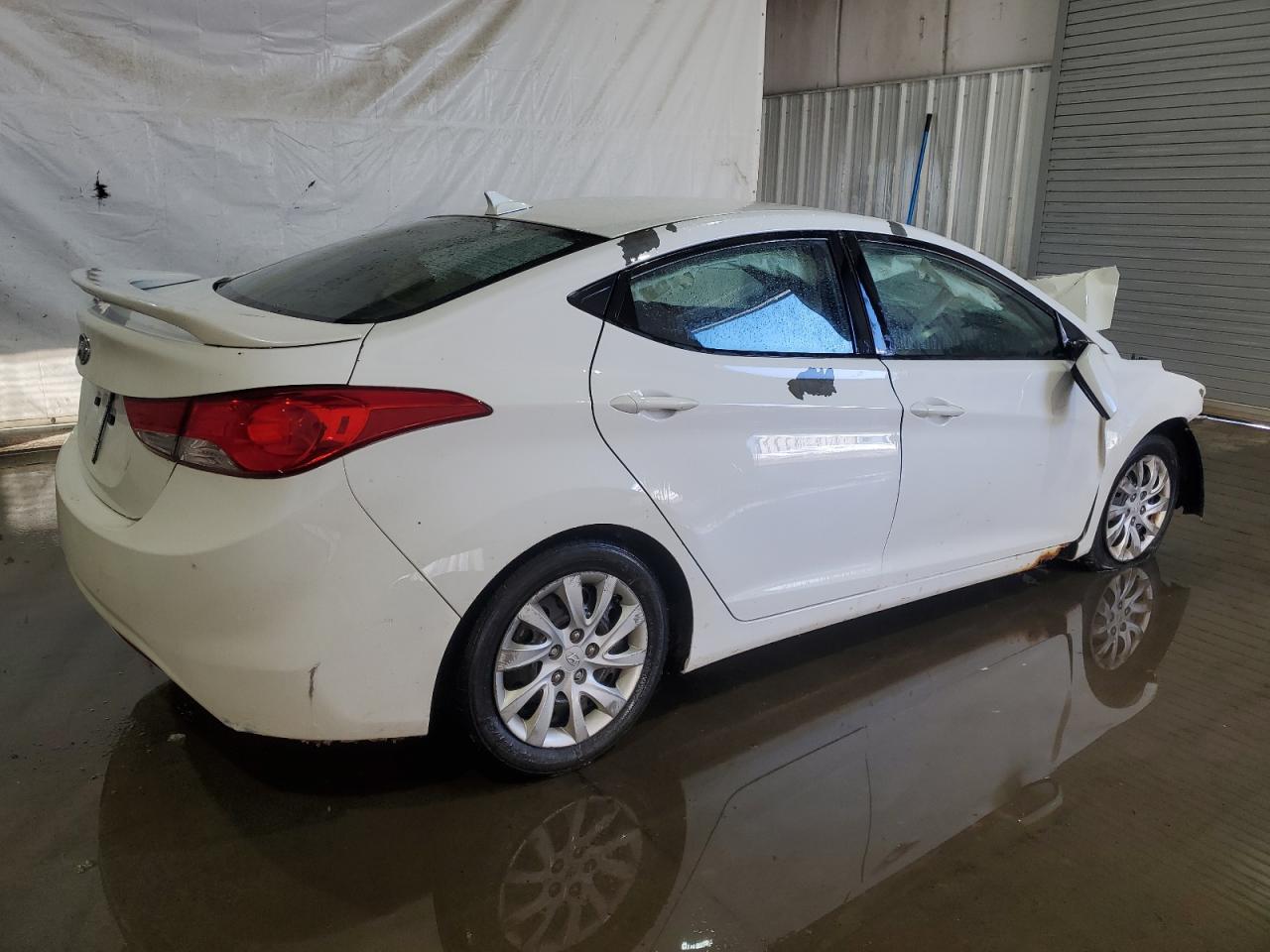 2011 Hyundai Elantra - Image 3