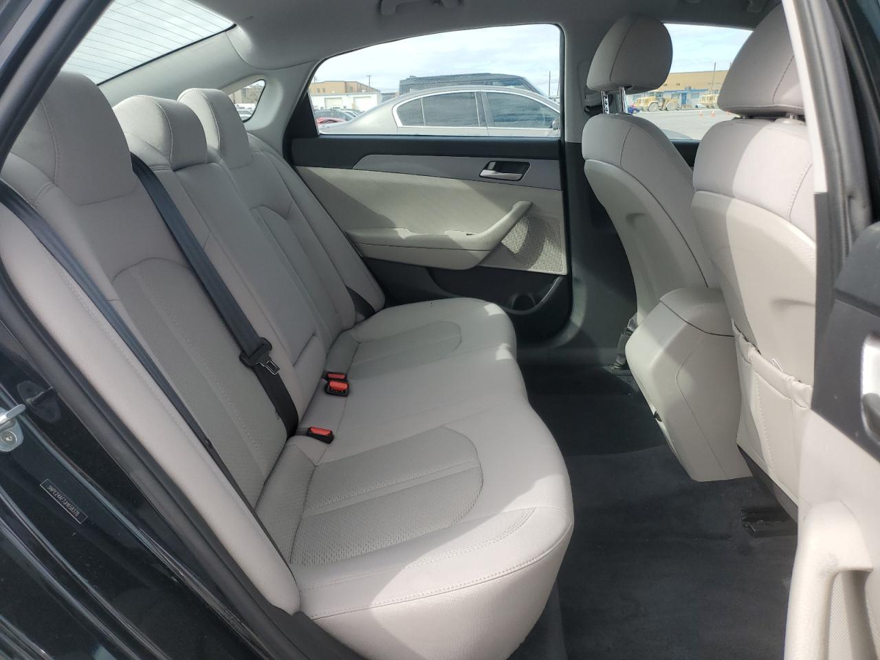 2018 Hyundai Sonata - Image 10