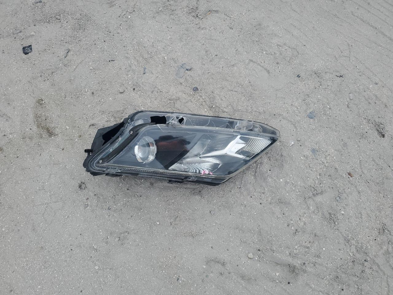 2012 Ford Fusion - Image 12