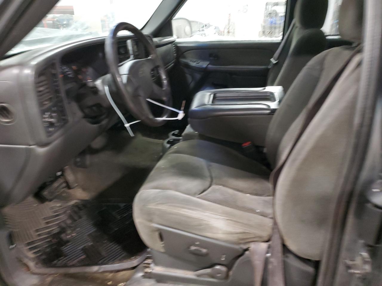 2003 Chevrolet Silverado - Image 7