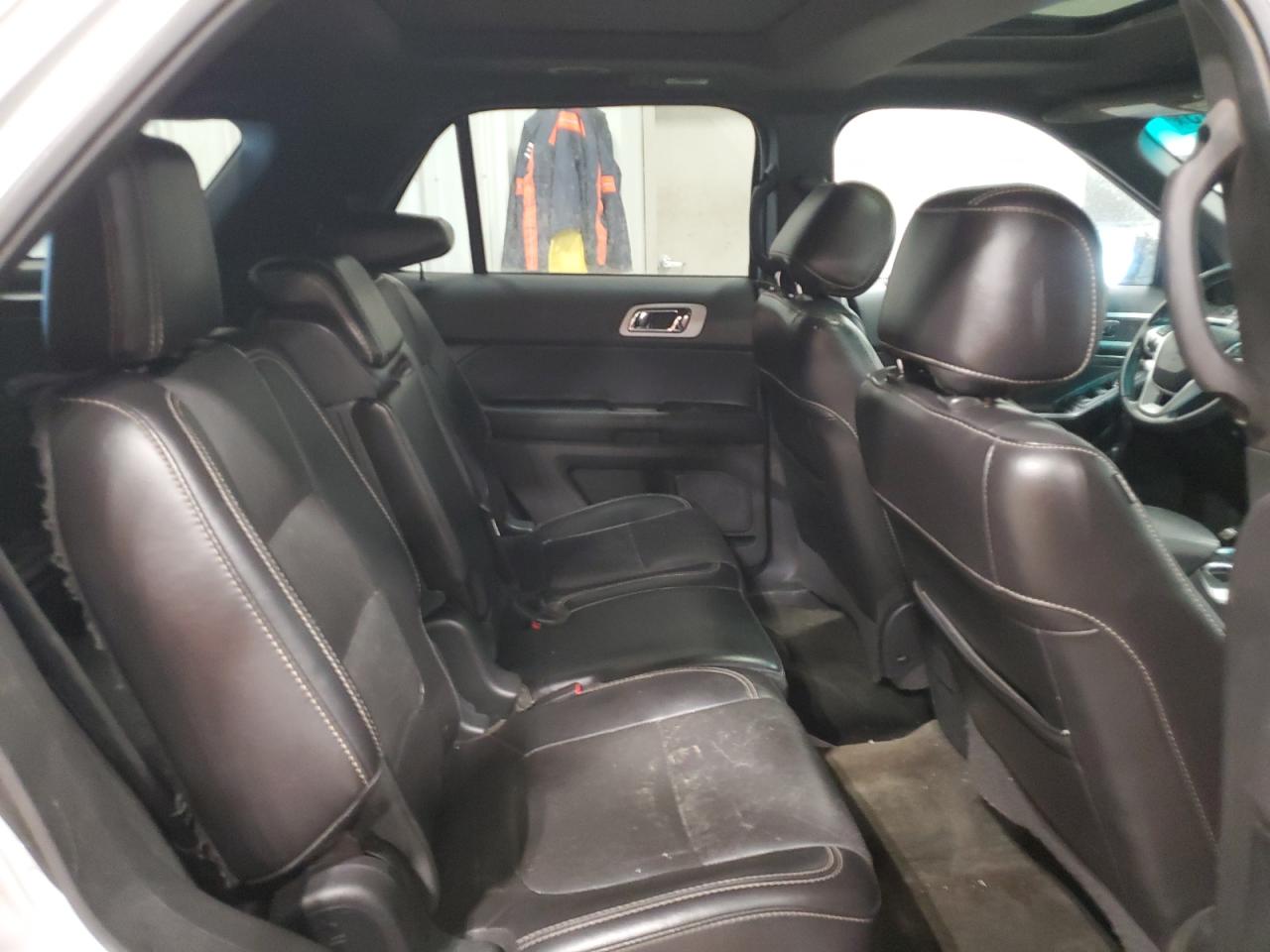 2014 Ford Explorer - Image 11